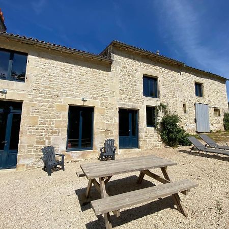 Chateau Des Loups - Les Cypres Echire Kültér fotó
