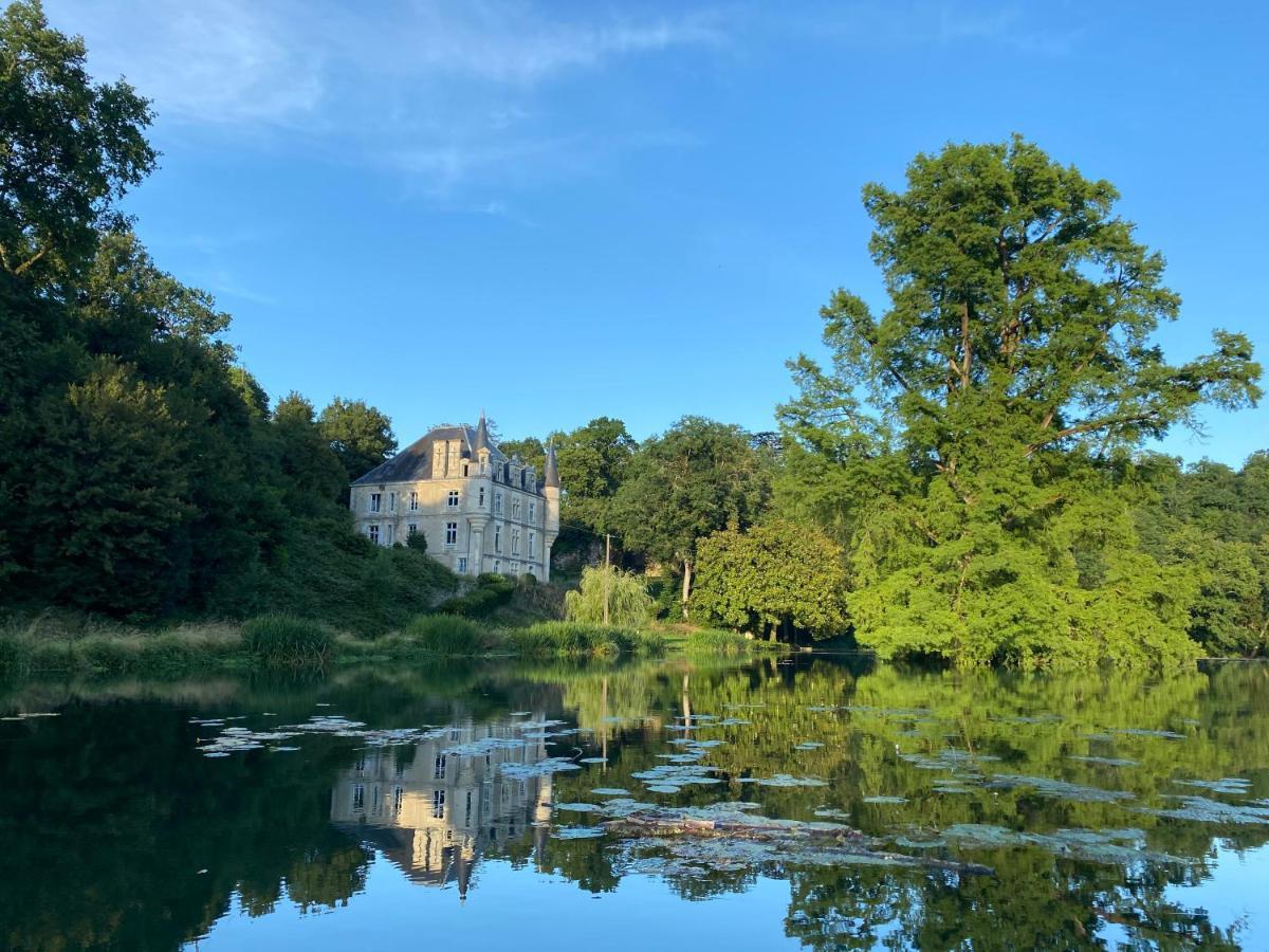 Chateau Des Loups - Les Cypres Echire Kültér fotó