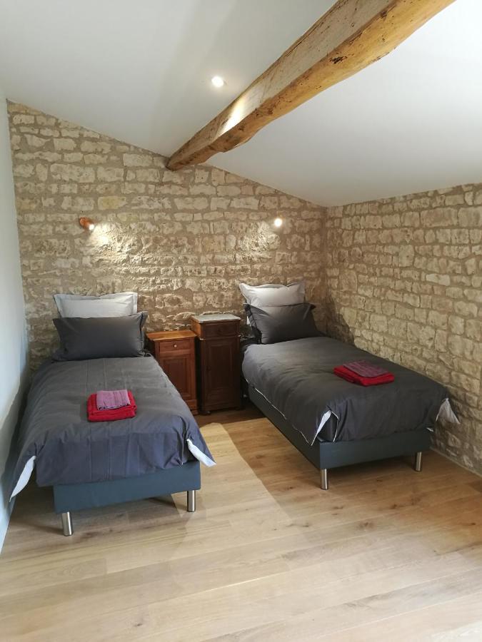Chateau Des Loups - Les Cypres Echire Kültér fotó